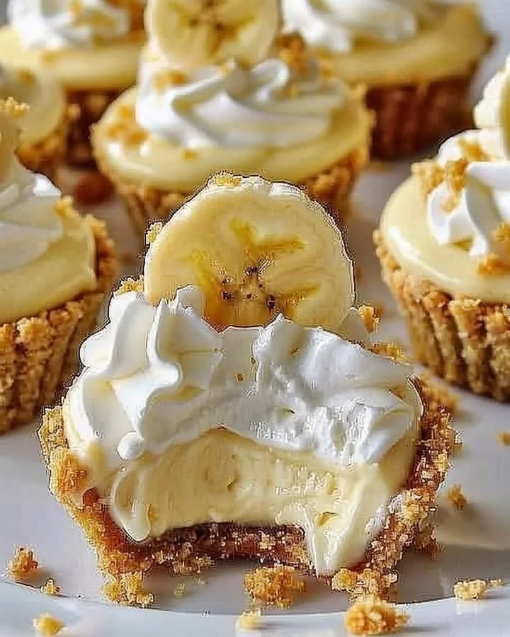No-Bake Mini Banana Cream Pies