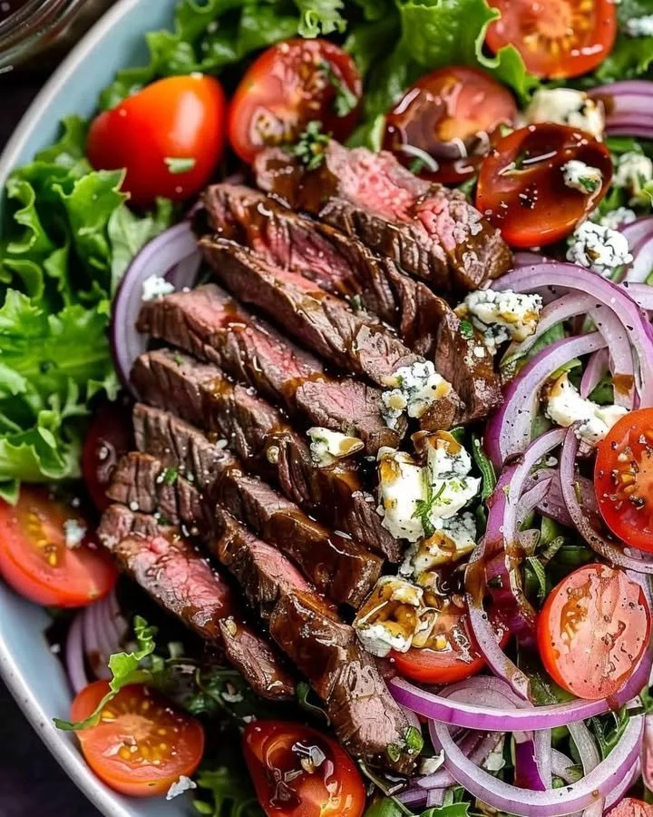 Steak and Gorgonzola Salad